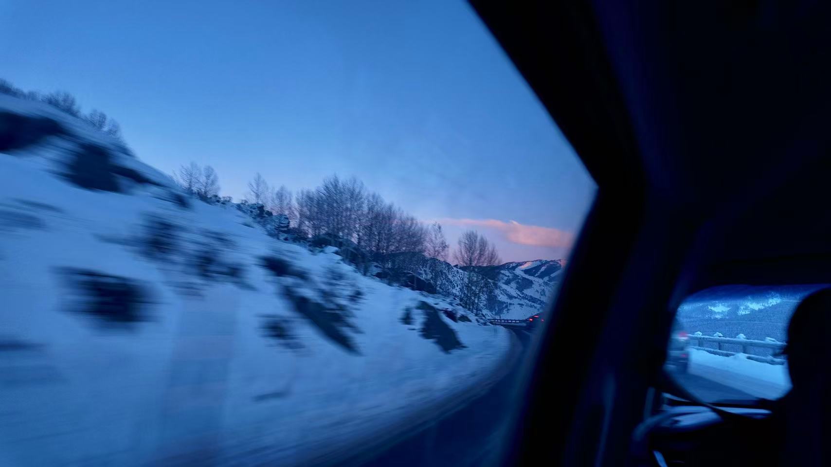 新疆雪山公路